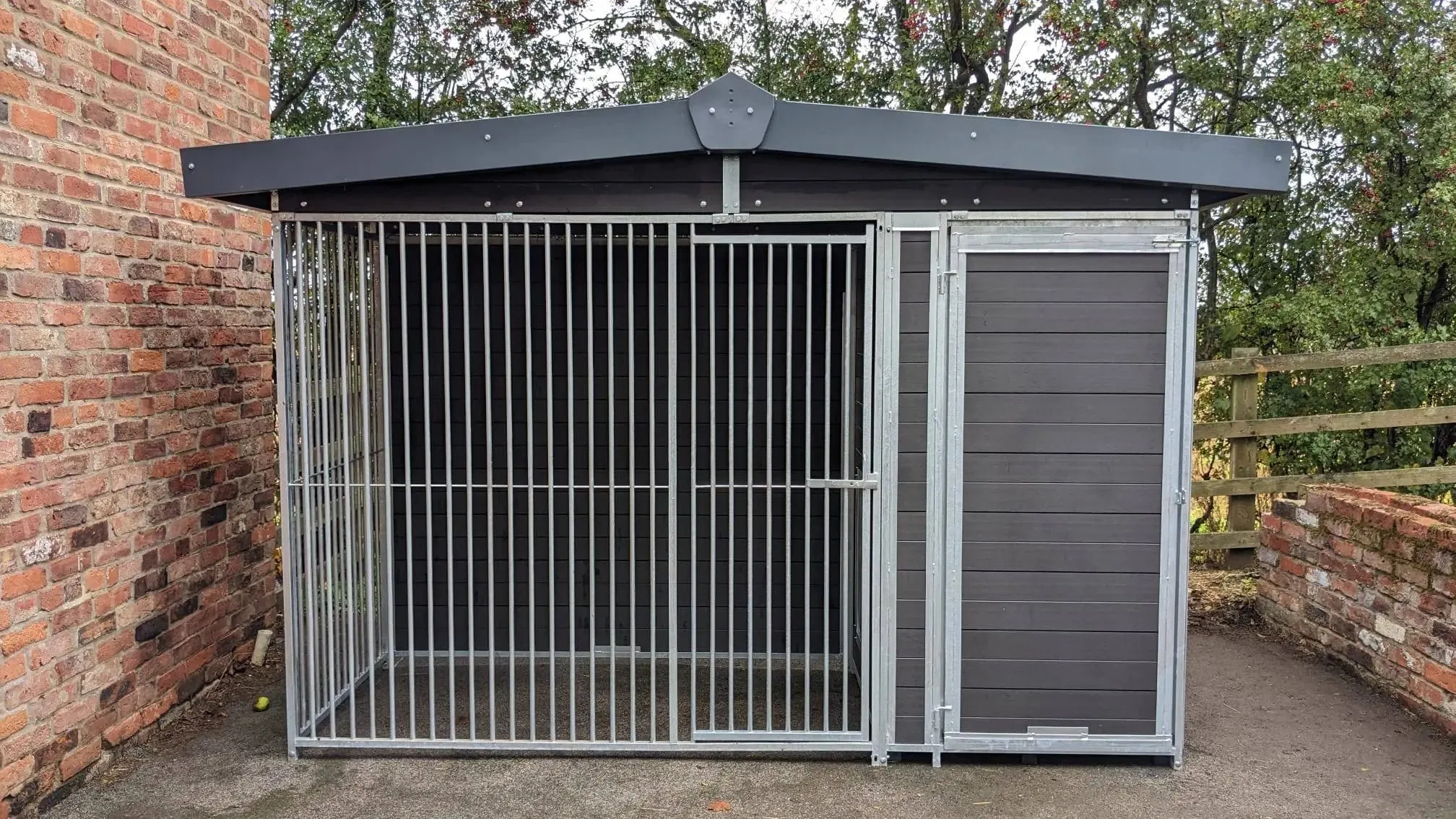 Benchmark Dog Kennel with Apex Roof - Single 10 x 8ft, Eco Thermal Range